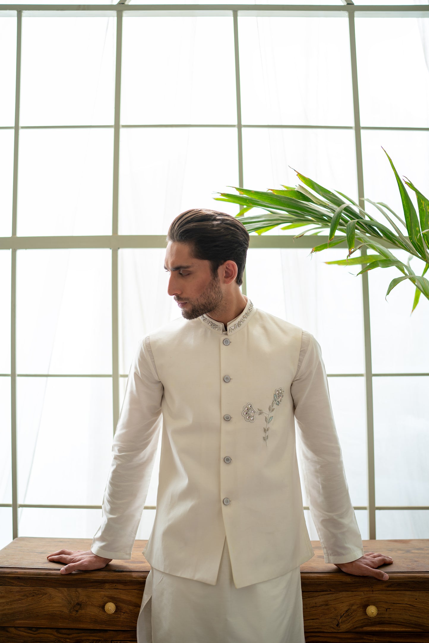 Noorie - White Waist Coat